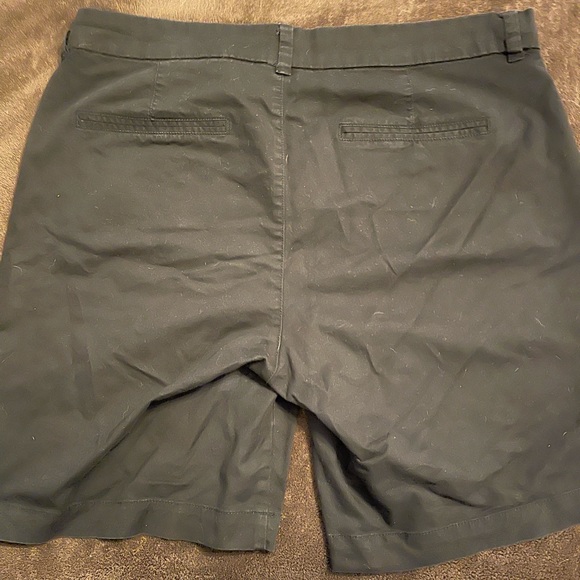 Old Navy womens black shorts - Picture 2 of 4